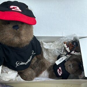 Dale Earnhardt edition Boyd’s Bears.